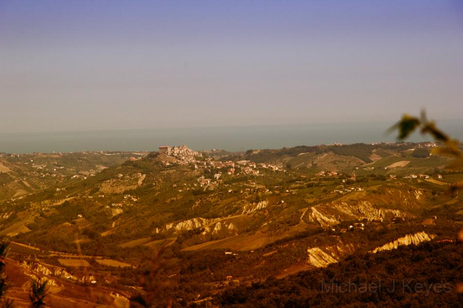 IMG_1317 copy.jpg - Hike to Sant'Onofrio di Serramonacesca, Looking out to the Adriatic